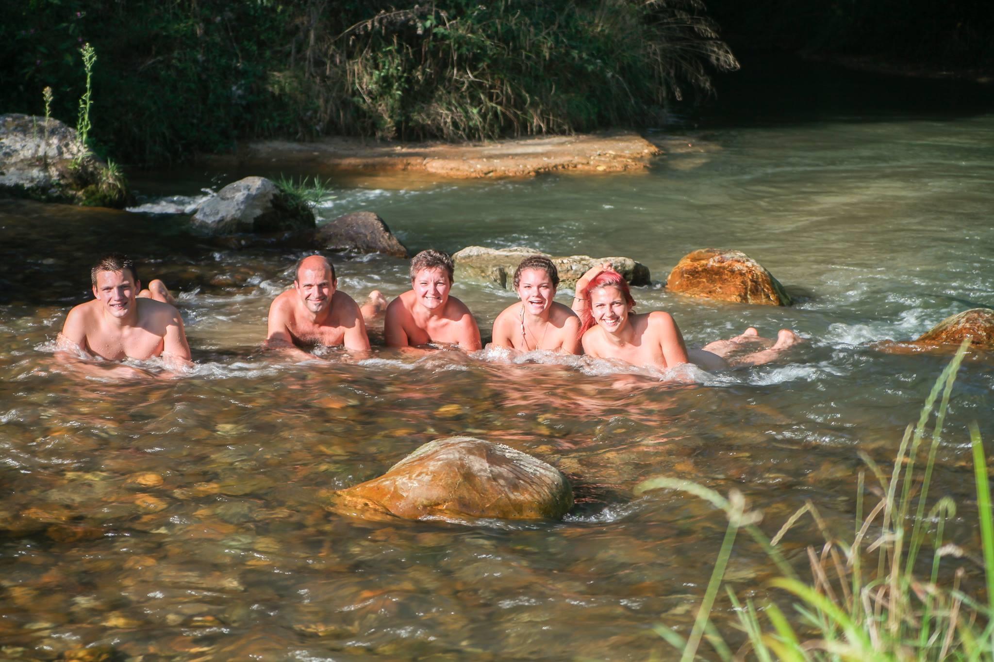 camping naturiste en pyrénées