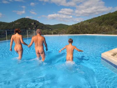 piscine naturiste
