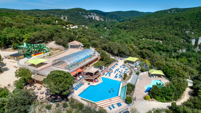 Les piscines naturistes et le toboggan de la Sablière