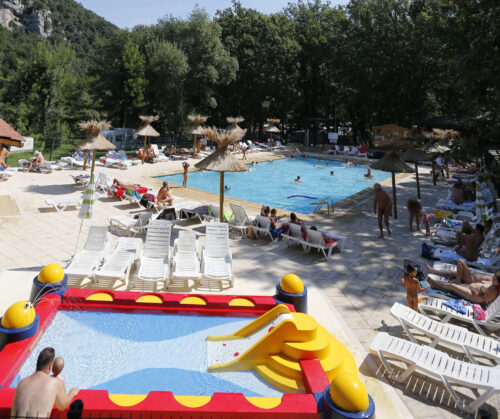 espace piscine camping de la genèse