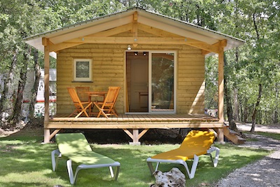 location lodge les manoques naturisme