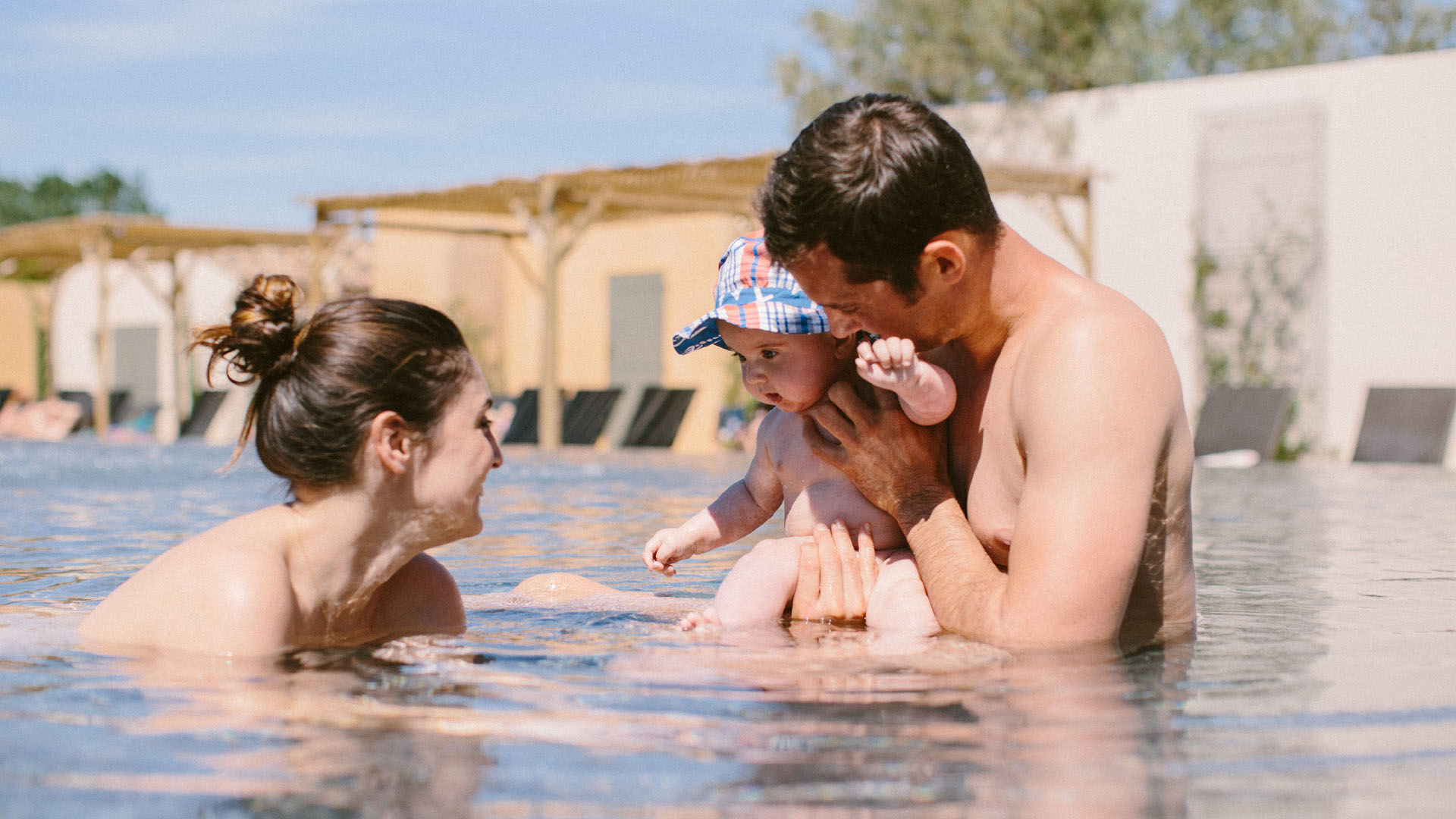 Présentation du camping naturiste 5 étoiles au Sérignan Plage Nature - Naturisme TV