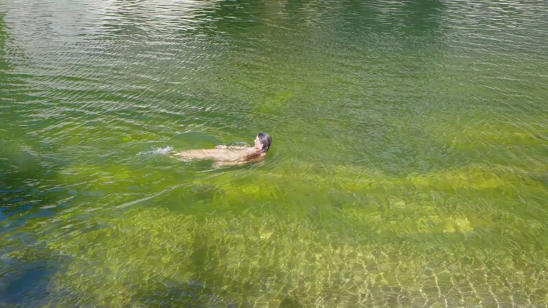 La Plage des Templiers baignade naturiste sur la riviere Ardèche