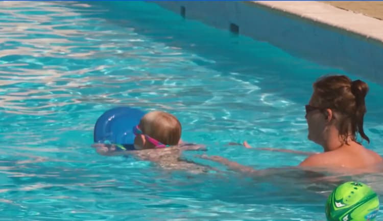 famille naturiste dans le Lot