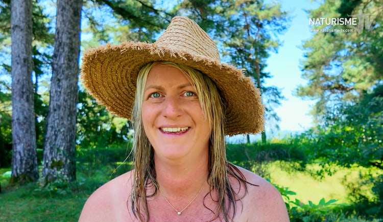 En finir avec les préjugés sur le naturisme féminin. Sylvia nous raconte
