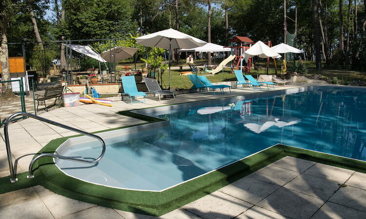 camping naturiste le Fiscalou dans le Tarn, la piscine
