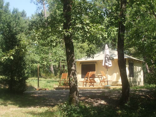 location de bungalow toile au centre naturiste le Fiscalou