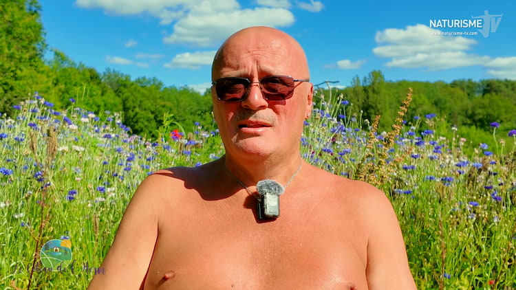 Le Coteau de l&rsquo;Herm : L&rsquo;authenticité naturiste en Dordogne