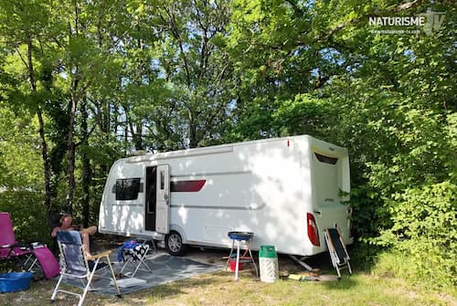 Emplacement pour caravane au Clos Barrat