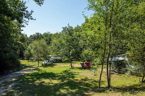 Des emplacements spacieux pour les campeurs au Fiscalou