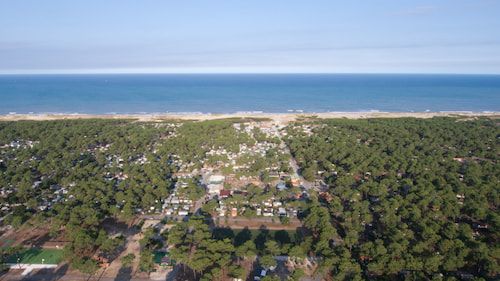 Vue du ciel CHM Montalivet Top 8 campings naturistes Aquitaine