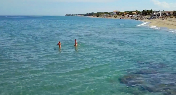 Vivez votre naturisme dans les villages en France