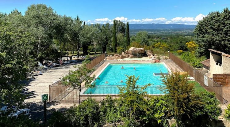 Camping Messidor en Provence: Une expérience naturiste authentique
