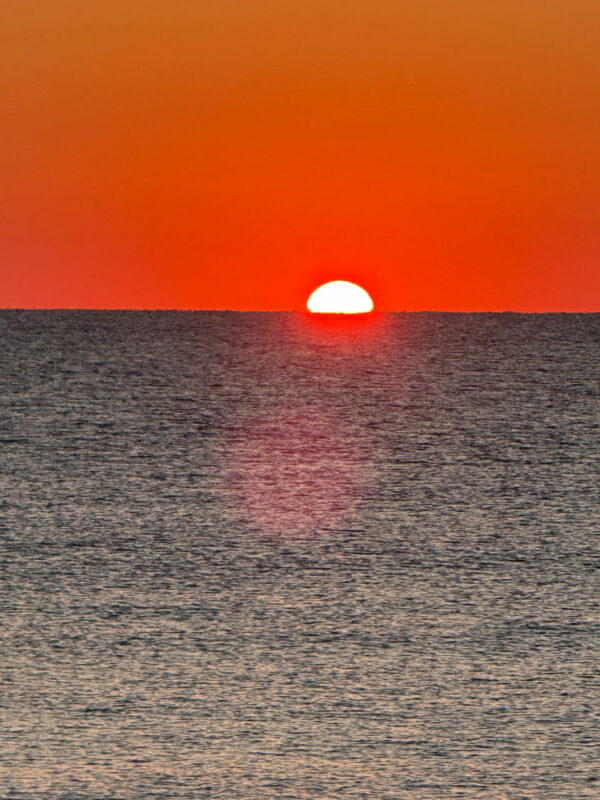 coucher de soleil sur la corse au camping calella