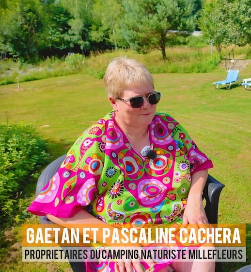 Gaetan et Pascaline, propriétaires du camping naturiste Millefleurs en Ariège nous présentent leur camping en vidéo