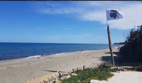 Corsica Natura camping naturiste de bord de mer en Corse