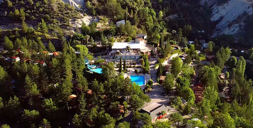 Origan village Préalpes d'Azur en Provence