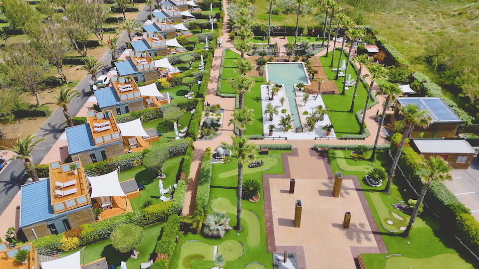 locations naturistes sur le camping naturiste Oltra au Cap d'Agde vue de drône quartier Pearl