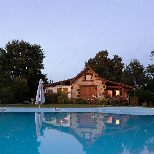 Les locations de dernière minute du Coteau de l'Herm, camping naturiste en Dordogne